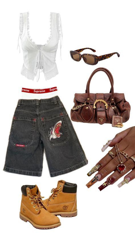 Streetstyle jorts timbs festival outfit inspo Festival Outfit Uk, Rolling Loud Outfits, Festival Outfit Inspo, Uk Festival, Outfit Collage, Tomboy Style Outfits, Tomboy Fashion, Dope Outfits, Festival Outfit