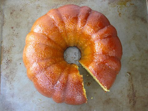 Sassy Pound Cake with Apricot Preserve Glaze Pound Cake Glaze, Apricot Glaze, Apricot Preserves, Cooking Thanksgiving Dinner, Alcoholic Desserts, Glaze For Cake, Honore De Balzac, Mango Puree, Chile Pepper