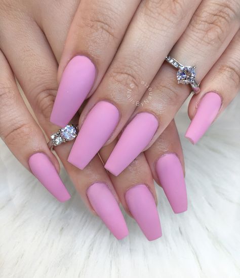 Matted Pink nails Fun and Simple Mat Pink Nails, Simple Pink Nail Ideas, Nails Classy Simple, Fall Nails Classy, Pink Matte Nails, Pink Nails Short, Nails Rosa, Matt Nails, Pink Nail Ideas