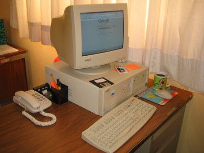 2000 Computer, Old Tech, Nostalgia Core, Internet Culture, Retro Games, Old Computers, Late 90s, Desk Setup, My New Room