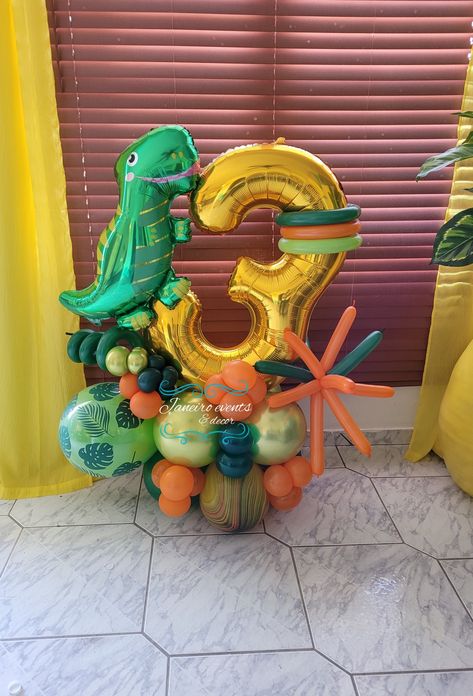 Dinosaur Balloon Bouquet, Happy Birthday Jonathan, Dinosaur Birthday Party Food, Balloon Marquee, Miki Mouse, Minnie Mouse Balloons, Balloon Bouquet Diy, Girls 3rd Birthday, Dinosaur Balloons