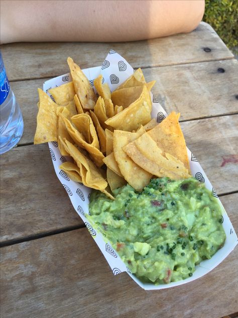 Chips And Guac, Evening Food, Food Therapy, Healthy Recipies, Yummy Comfort Food, Yummy Eats, Hot Meals, Nutrition Recipes, I Love Food