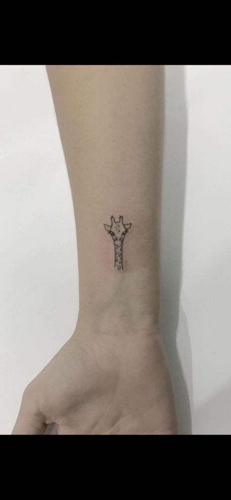 Giraffe Small Tattoo, Mother Daughter Tattoos Giraffe, Outline Giraffe Tattoo, Small Tattoos Giraffe, Tattoo Ideas Giraffe, Giffafe Tattoo, Mini Giraffe Tattoo, Small Giraffe Tattoo Simple, Fine Line Giraffe Tattoo