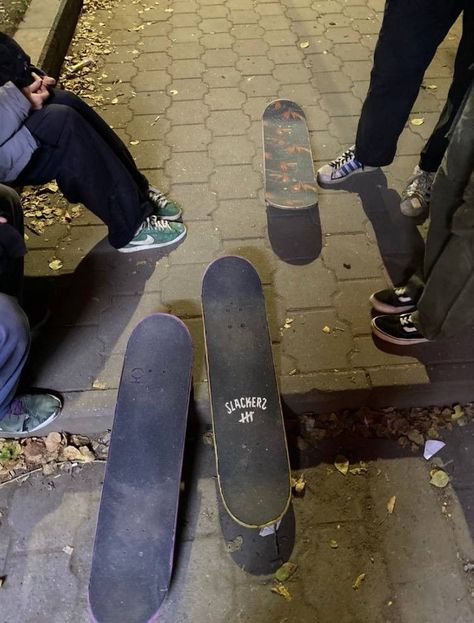 Skater Life, Skater Core, Skater Men, Skateboarding Aesthetic, Skate Vibes, Skateboard Aesthetic, Skater Vibes, Skate 3, Skateboard Photography