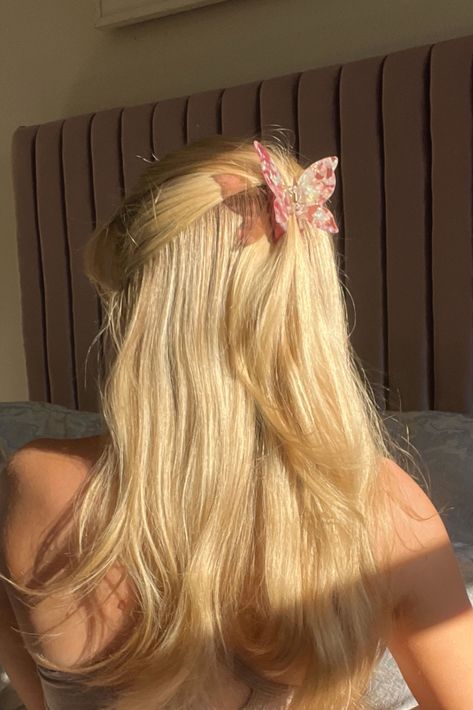 pink butterfly hair clip on blonde hair half up half down hairstyle Hair Clips Aesthetic, Butterfly Hair Claw, Pink Hair Clips, Birthday Hairstyles, Fairy Hair, Clip Hairstyles, Butterfly Hair Clip, Hair Claw Clip, Butterfly Hair