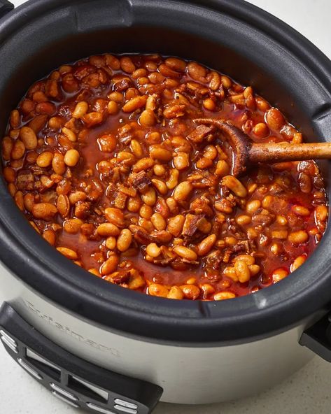 Slow Cooked Beans, June Recipes, Baked Beans Crock Pot, Canned Baked Beans, Slow Cooker Baked Beans, Best Baked Beans, Baked Beans With Bacon, Slow Cooker Beans, Homemade Baked Beans