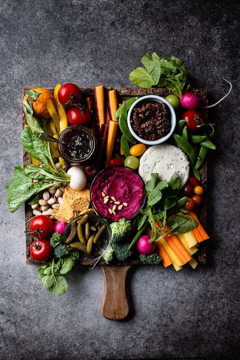 A delicious and visually pleasing plant-based charcuterie board made with fresh vegetables, hummus, vegan cheese, nuts and spreads. The perfect memorial day appetizer and snack board for entertaining or to share with family Vegan Boards Plant Based, Vegetarian Breakfast Charcuterie Board, Sharing Board Food, Vegan Cheese Platter, Cactus Charcuterie Board, Beautiful Vegan Food, Sharing Board Ideas, Charcuterie Board Ideas Vegetarian, Vegan Board Platter