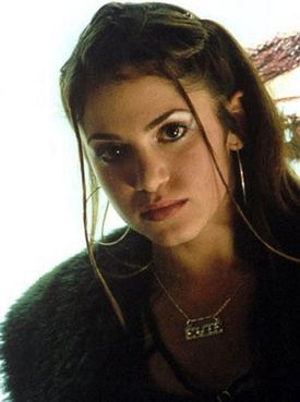 'Thirteen' was Nikki Reed's first movie which she also co-wrote.  She was 15 years old.  2003 Thirteen Makeup, Thirteen Core, Thirteen Movie Outfits, Y2k Movies, Thirteen Aesthetic, Tracy Freeland, Thirteen 2003, Evie Zamora, Thirteen Movie Aesthetic