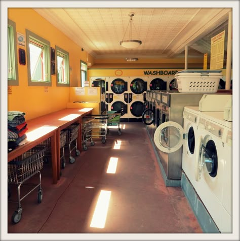 Coin Laundry Aesthetic, Aesthetic Laundromat, Laundromat Aesthetic, Coin Laundry, Laundry Business, Laundry Shop, Doing Laundry, Dirty Laundry, Baking Bread