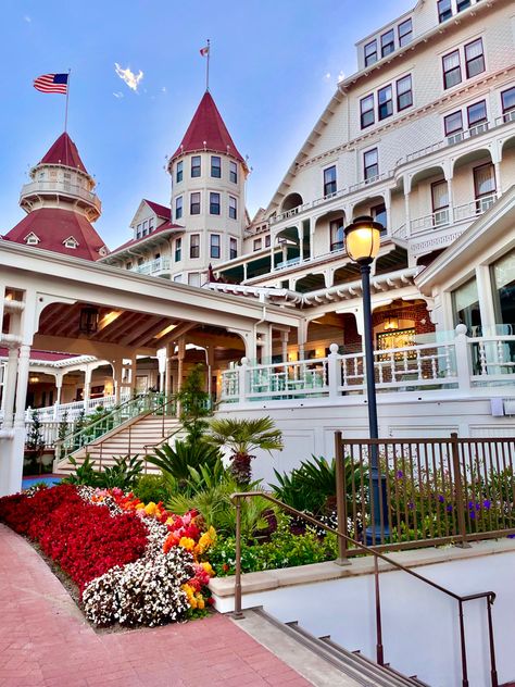 Resort Birthday Party Ideas, Hotel Del Coronado San Diego, Plant Architecture, San Diego Hotels, Coronado Island, Hotel Del Coronado, Amazing Places On Earth, Trip Ideas, California Travel