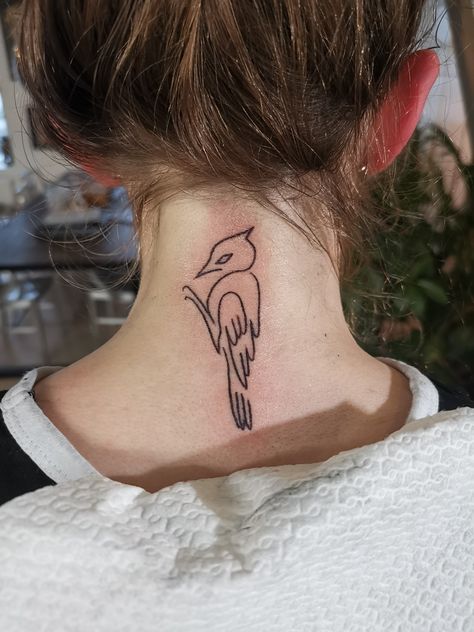 Small Woodpecker Tattoo, Pileated Woodpecker Tattoo, Totem Tattoo Native American, Woody Woodpecker Tattoo, Teeny Tattoos, Woodpecker Tattoo, Loon Tattoo, Woodpecker Art, Old School Traditional