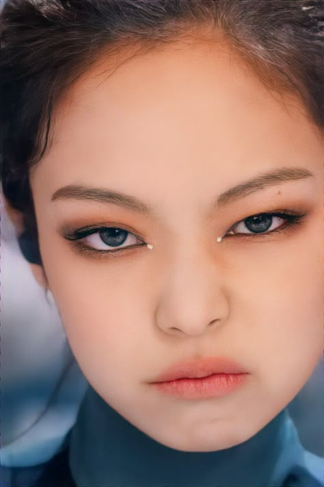 Jennie Eyeliner, Jennie Eye Makeup, Jennie Blackpink Makeup, Jennie Kim Makeup, Jennie Makeup, Blackpink Makeup, Bridal Makeup For Brown Eyes, Kim Makeup, Coachella Makeup