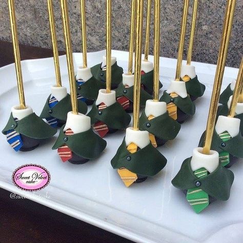 Harry Potter Cake Pops Harry Potter Cake Pops, Harry Potter Desserts, Pop Cake, Pop Cakes, Harry Potter Harry, Harry Potter Cake, 9th Birthday Parties, Cookie Pops, Birthday Stuff