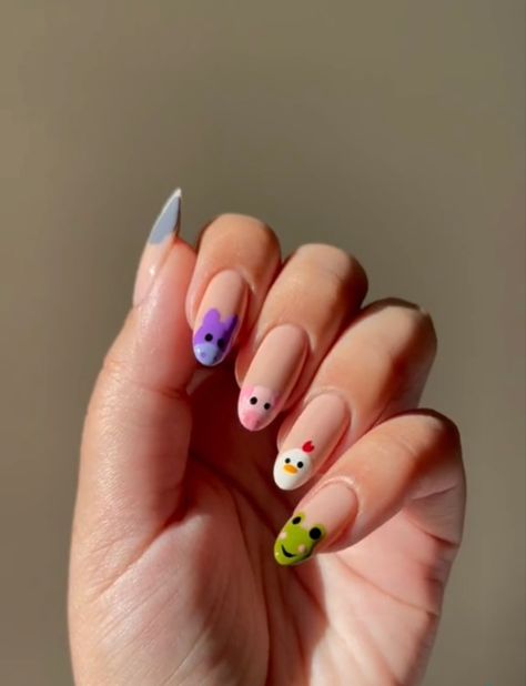 Cute Nails With Animals, Cute Animals Nails, Cute Nails Animals, Childish Nail Designs, Worm Nail Art, Cute Animal Nail Designs, Nail Designs Animals, Silly Nail Art, Nails With Animals