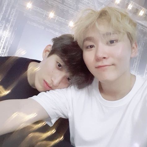 dk and seungkwan Seungkwan Instagram, Dk Seventeen, Famous Composers, Seventeen Instagram, Choi Hansol, Boo Seungkwan, Going Seventeen, Seventeen Debut, Seventeen Wallpapers