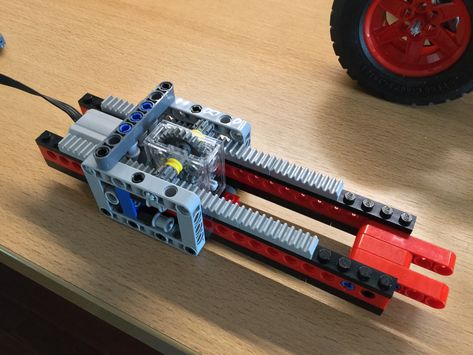 Lego Technic Ideas, Lego Millenium Falcon, Lego Mechanics, Lego Gears, Lego Display Ideas, Lego City Train, Lego Simpsons, Instructions Lego, Lego Machines