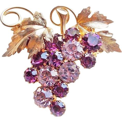 Grapes Purple, Bijoux Art Deco, Vintage Jewelry Ideas, Bijoux Art Nouveau, Vintage Rhinestone Jewelry, Art Jewelry Design, Fruit Jewelry, Button Jewelry, Purple Lavender