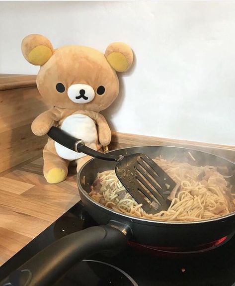 Sanrio Rikkuma, Korilakkuma Plush, Give Me Money, Rilakkuma Plushie, Cooking Noodles, Rilakkuma Plush, Bear Pictures, Kawaii Plushies, Cute Stuffed Animals