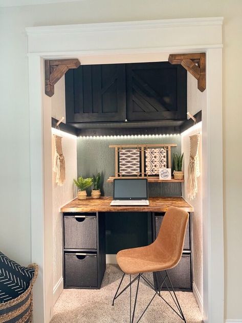 16 Crazy Cool Ways People Are Upgrading Their Closet Space | Hometalk Cloffice Ideas Room Closet, Gaming Closet, Cloffice Ideas, White Brick Wallpaper, Closet Desk, Small Space Hacks, Home Office Closet, Closet Office, Small Bookcase