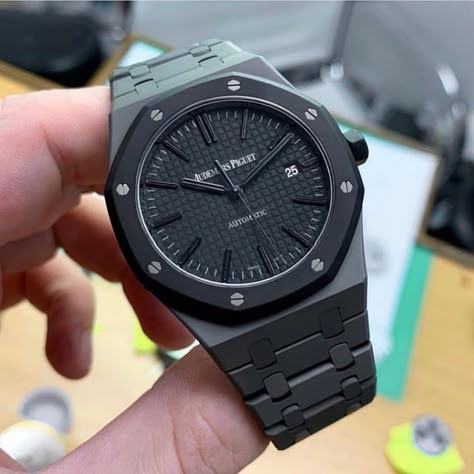 Watches Guide on Instagram: “Yes or No? Customized Audemars Piguet Royal Oak with all matte finish ⚫️ Photo by @mad_paris” Audemars Piguet Diver, Audemars Piguet Watches, Fancy Watches, Men's Watches Luxury, Mens Fashion Watches, Mens Watches Black, Sport Chic, Audemars Piguet Royal Oak, Unisex Accessories