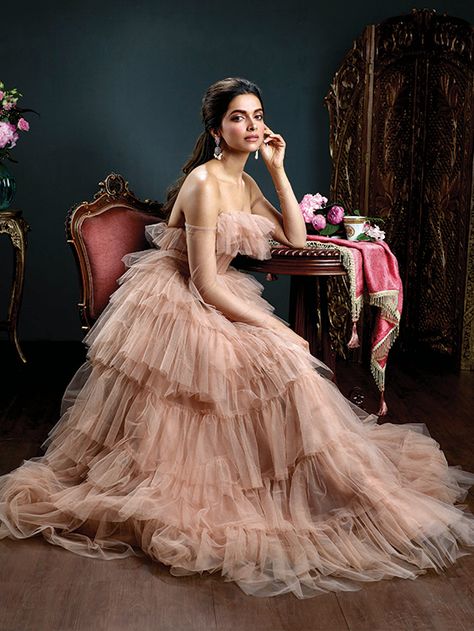 Indian Reception Gown, Indo Western Gown, Deepika Padukone Style, Indian Designer Wear, Bollywood Celebrities, Deepika Padukone, Designer Gowns, Bollywood Fashion, Beautiful Gowns