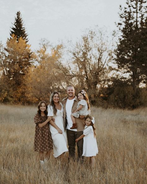 Had to share our family photos this time ✨✨ @sharpshooterphotomt thank you for these amazing photos I will treasure for forever! Edits by me! Tree Family Photos, Rustic Family Photos, Glacier Park Montana, Tree Family, Glacier Park, Amazing Photos, Engagement Shoot, Family Pictures, Engagement Shoots