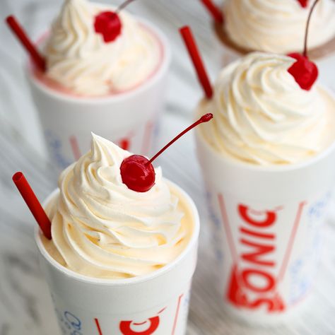 Sonic Just Added An Oreo Yellow Cake Batter Shake To Its Menu  Delish Cake Batter Shake, Chocolate Frosty, Red Birthday Cakes, Sonic Cake, Best Fast Food, Vanilla Shake, Chocolate Milkshake, Fast Food Chains, Milkshake Recipes