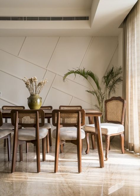 Modernist but Cozy Home retaining its Soothing Simplicity | Omega Arc + Design - The Architects Diary Wall Dining Table, Wooden Dining Table Designs, Dining Area Design, Indian Bedroom Decor, Traditional Dining Tables, Arc Design, Indian Home Interior, Vintage Dining Room, Cosy Home