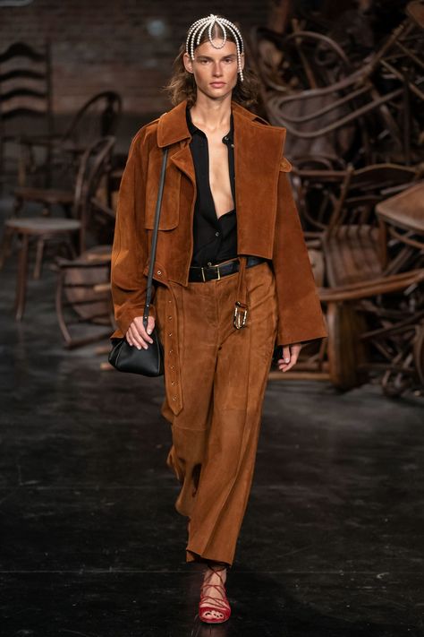 Chic Dressing, 2020 Fashion Trends, Vogue Germany, Womens Fashion For Work, Fashion Show Collection, Fashion 2020, Vogue Paris, Fashion Week Spring, Star Fashion