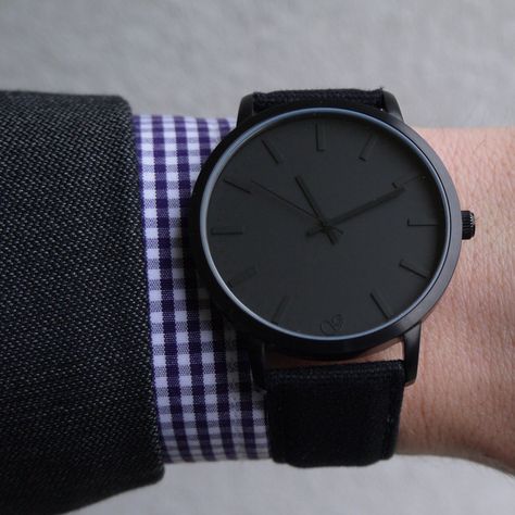 All black and all matte, Jamming Joe Canvas - get it at www.gaxswatches.com #gaxswatches Mens Black Accessories, Matte Black Watches For Men, Matte Black Accessories, Mens Watches Classy, Watches Women Simple, Stylish Watches Men, Classy Watch, Minimalist Men, Trendy Watches