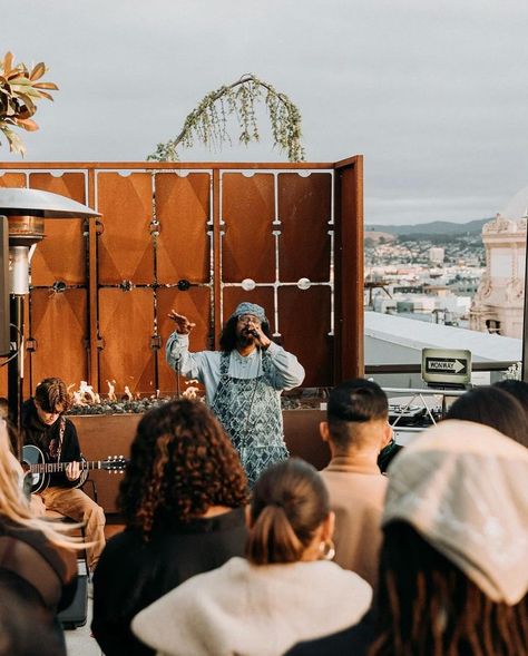 Community is 🤴 at @thelinehotel San Francisco. With 6,000 sq. feet of event space there’s always something goin’ on here. 🪩 The rooftop bar and solarium, Rise Over Run, has epic views of the skyline and yummy American-Asian small bites. 🍸 The Dark Bar lobby drink spot has a vibe that pays homage to the heritage of surrounding K-town. 💻 The communal table is the perfect spot to get some coworking done or chill out with other hotel guests. The energy of downtown flows through this hotels ... Rooftop Event, Dark Bar, Communal Table, Hotel Guest, Rooftop Bar, Small Bites, Event Space, Lobby, The Darkest