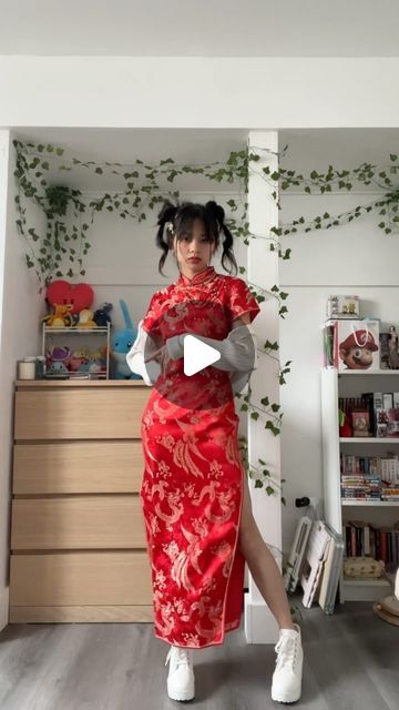 237K views · 57K likes | yuán ♡ on Instagram: "新年快乐 happy new year~ 🥰

wanted to wear this cheongsam out but im so shy 🥲 maybe sometime this week i will, so just styling it for now

tags ♡ #y2k #y2kfashion  #fashioninspo #aesthetic #fashion  #pinterest #explore #explorepage #outfits #fits #cfashion #grwm #chinesefashion 
#makeup #chinesemakeup #japanesemakeup #koreanmakeup #hairstyles #chinesenewyear #chinese #cheongsam #qipao" Qipao Hairstyle, Qipao Aesthetic, Qipao Outfit, Rad Clothes, Chinese Makeup, Chinese Cheongsam, Just Style, Korean Makeup, Cheongsam