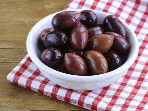 Why Kalamata Olives are one of the healthiest foods on earth Types Of Olives, Healthiest Foods, Italian Olives, Greek Olives, Black Olives, Kalamata Olives, Cheese Platters, Homemade Sauce, Black Olive