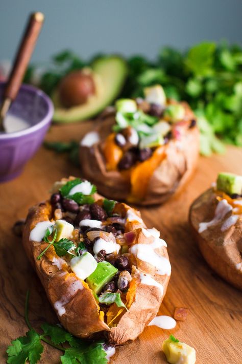 Stuffed Yams, Sweet Potato Recipes Healthy, Healthy Beans, Stuffed Sweet Potatoes, Stuffed Sweet Potato Healthy, Sweet Potato Recipes, Bean Recipes, Black Bean, Vegan Dinners