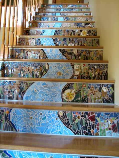 Easier to paint, in my opinion, but would be gorgeous with plexiglass.  How to mosaic stair risers using plexiglass. This is a truly inspiring DIY project! from: http://silvahayes.hubpages.com.  Also a good method for a kitchen backsplash. Mosaic Stairs, Painted Stairs, Diy Stairs, Stair Risers, Stairway To Heaven, Mosaic Projects, Mosaic Designs, Stained Glass Mosaic, Fireplace Surrounds