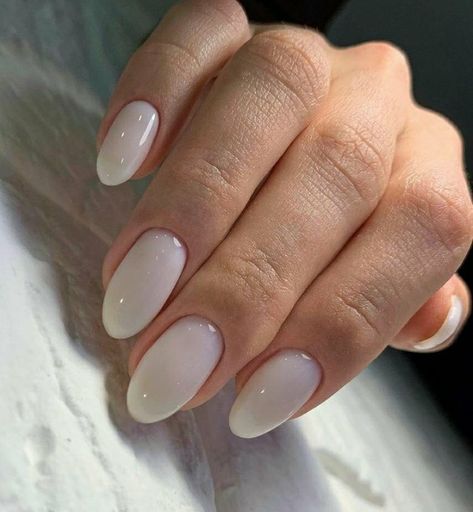 Uñas Milky White, Milky Nails, Asian Nails, Nude Nail Designs, Minimal Nails, Vibrant Nails, Oval Nails, Neutral Nails, Prom Nails