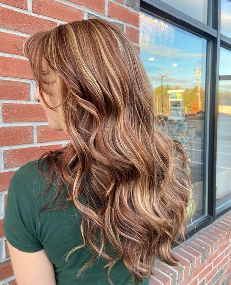 🔸Expertly styled by stylist Sara, this look features a calico coloration with a rich blend of highlights and lowlights in copper and brunette hues. Ginger Highlights And Lowlights, Calico Hair Color, Calico Hair, Highlights And Lowlights, The Chase, Hair Inspo, Highlights, Hair Color, Copper