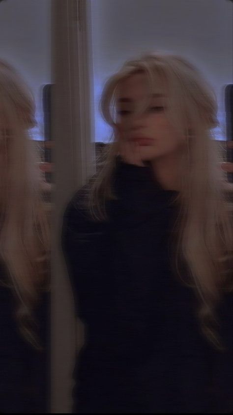 Blonde With Grey Eyes, Blonde Girl Dark Aesthetic, Blonde Grunge Girl, Blonde Alt Girl, Blond Girl Aesthetic, Augustine Aesthetic, Blond Aesthetic, Alpha Aesthetic, Blonde Haired Girl