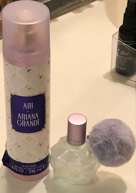 Moonlight Perfume, Ariana Grande Body, Ariana Grande Perfumes, Ariana Perfume, 24 Birthday, Coquette Makeup, Ariana Grande Perfume, Bath Body Works Candles, Treat Myself