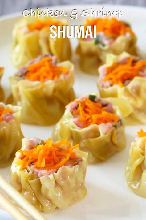 A healthier version of shumai. Homemade steam chicken and shrimp shumai with its dipping sauce. Now you can easily prepare them in your own kitchen, for your loved ones. #shumai #healthyrecipe #asianrecipe #easyrecipe #elmundoeats Shrimp Shumai Recipe, Shumai Recipe, Shrimp Shumai, Steam Chicken, Vegan Holiday Cookies, Dim Sum Recipes, Side Salad Recipes, Easy Potato Salad, How To Make Potatoes