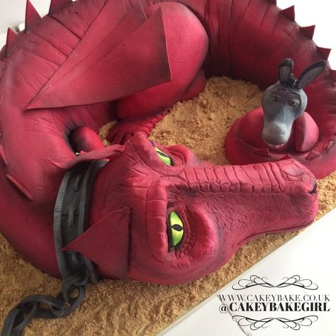 Shrek Dragon and Donkey themed carved wedding cake Dragon And Donkey, Shrek Wedding, Donkey And Dragon, Shrek Dragon, Shrek Cake, Shrek Donkey, Dragon Cake, Cake Stuff, Cute Text Messages