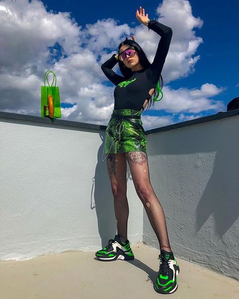 @sik2bitch Space Grunge, Crazy Outfits, Bags Aesthetic, Green Outfit, Edgy Outfits, Green And Black, Grunge Fashion, Grunge Outfits, Aesthetic Outfits