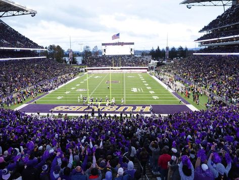 College Tennis, Life After High School, University Of Washington Huskies, James Madison University, Future School, College Aesthetic, College Soccer, College Baseball, Dream College