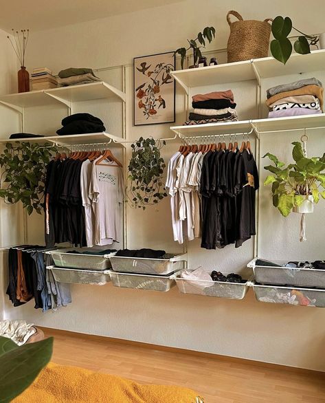 Small Space Wardrobe Ideas, Guest Bedroom Home Office, Room Organization Bedroom, Small Closet Space, No Closet Solutions, Small Room Decor, Dream Apartment Decor, Closet Room, Bedroom Decor Design