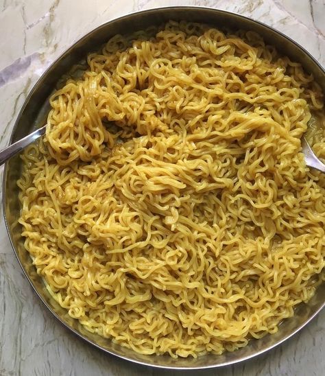 @HoodMouse🎭 Maggi Aesthetic Food, Maggi Snapchat, Maggi Aesthetic, Noodles Maggi, Maggi Noodles, Maggi Recipes, Eating Food Funny, Instant Ramen, Vegetarian Snacks Recipes