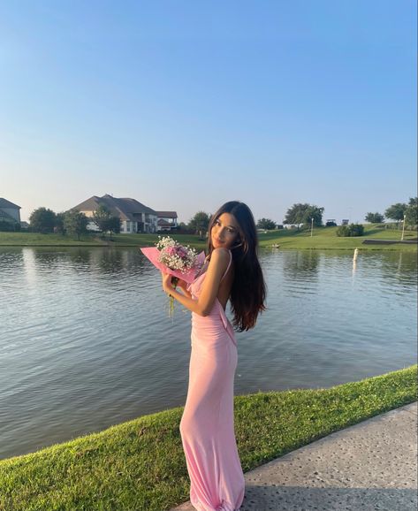 Dress Latina, Pink Hoco Dress, Latina Dress, Artist Room, Latina Outfit, Hoco Dress, Royal Aesthetic, Pic Pose, Pretty Prom Dresses