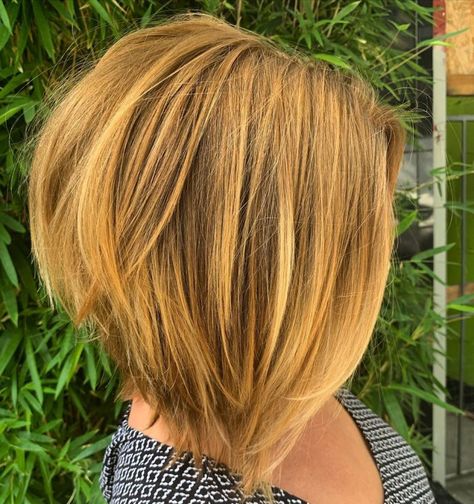 Hair Trends 2020, Hair Inspiration Bangs, Hat Inspiration, New Short Hairstyles, Latest Short Haircuts, Short Hair Trends, Medium Short Hair, Hairdos For Short Hair, 2022 Trends