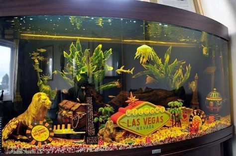 Very cool Vegas theme aquarium! Themed Aquarium, Spongebob Fish Tank, Cool Fish Tank Decorations, Las Vegas Theme, Animal Enclosures, Fish Aquarium Decorations, Fish Tank Themes, Aquatic Art, Cool Fish Tanks