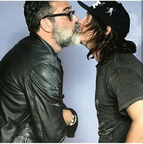 Norman Reedus, Jeffery Dean Morgan seriously🤣 Negan Twd Icon, Twd Daryl, Jeffrey Dean Morgan Negan, The Walkind Dead, Negan Walking Dead, Memes Dirty, Negan Twd, Twd Funny, Twd Memes