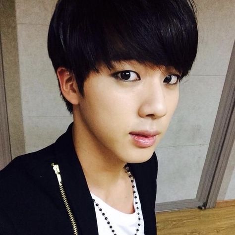 Jin Rare Pics, Jin Predebut, Bts Comfort, Wwh Jin, Jin Icon, Bts Predebut, Bts Icon, Jungkook Funny, Seokjin Bts